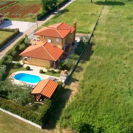 Holiday House Zugan