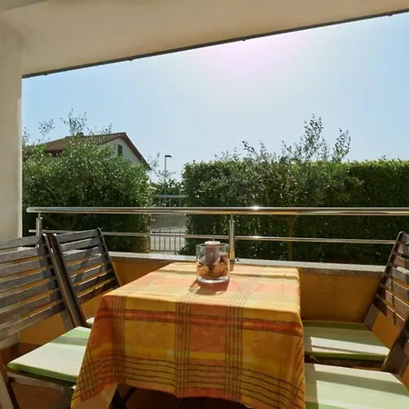 Holiday House Zugan 度假居 *