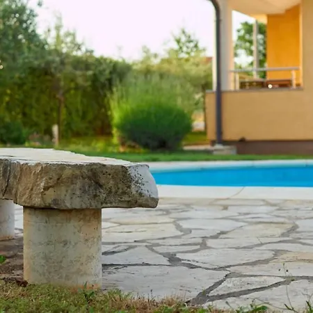 Holiday House Zugan בית נופש Kaštelir