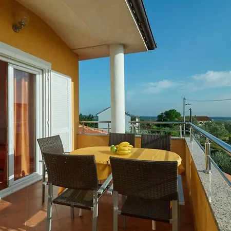 Holiday House Zugan Kaštelir
